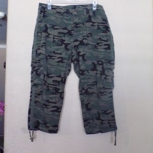 Camo Capris